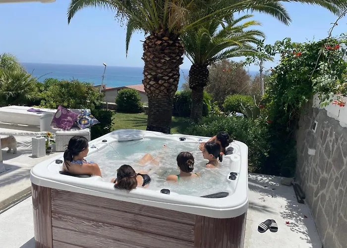 Mare Panoramica Estia 布兰卡莱奥内码头